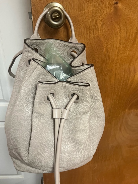 backpack or trolley for travel Traveler's Choice Markham Size:Medium (21.5-Inch) insulated medication case Troubadour Goods Apex Backpack 1 Freedom